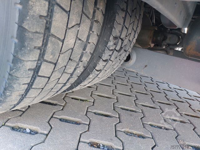 Φορτηγό πλατφόρμα με μουσαμά MERCEDES-BENZ Atego 12-24 PL-SP- Blatt/Luft- Klima- LBW