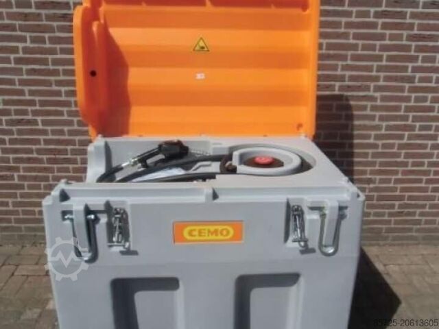 Tartályszállító teherautó Kunststof dieseltank