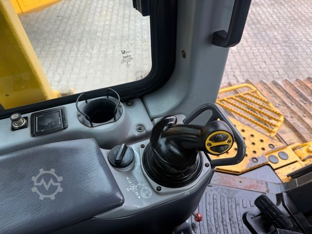 Road roller KOMATSU D61PX-15E0 6 Wege-Schild Klima