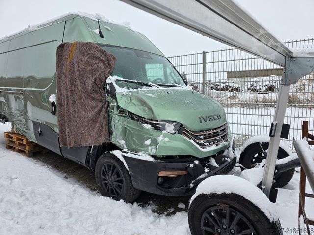 Yüksek tavanlı panelvan IVECO 35S18 Kastenwagen Maxi hoch&lang, Unfall