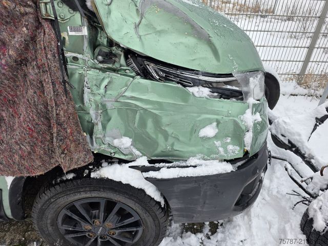 Yüksek tavanlı panelvan IVECO 35S18 Kastenwagen Maxi hoch&lang, Unfall