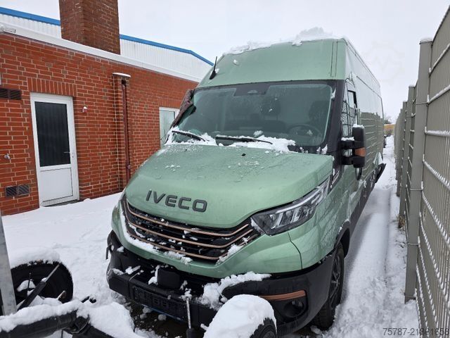 Yüksek tavanlı panelvan IVECO 35S18 Kastenwagen Maxi hoch&lang, Unfall