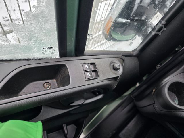 Yüksek tavanlı panelvan IVECO 35S18 Kastenwagen Maxi hoch&lang, Unfall