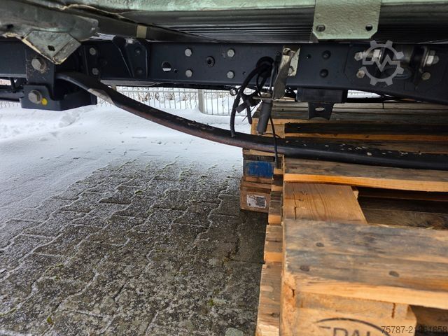 Yüksek tavanlı panelvan IVECO 35S18 Kastenwagen Maxi hoch&lang, Unfall
