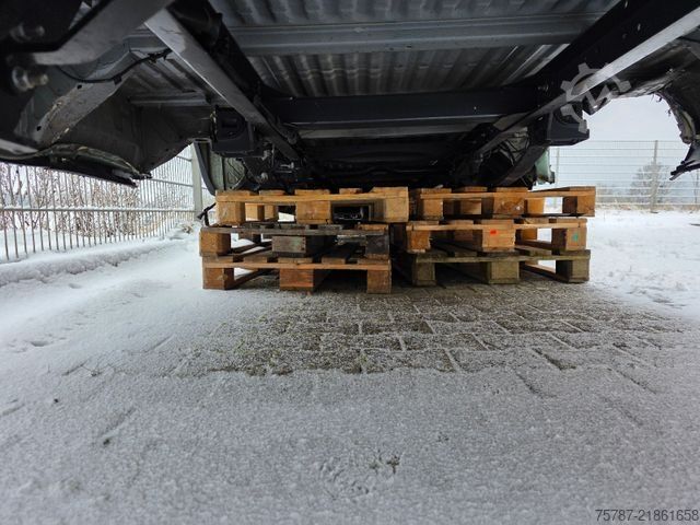 Yüksek tavanlı panelvan IVECO 35S18 Kastenwagen Maxi hoch&lang, Unfall