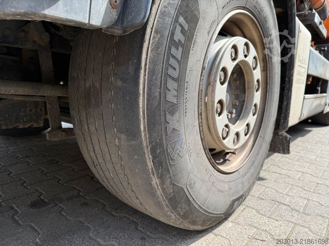 Autocisterna a vuoto MAN TGS 33.440 6x4 BB/BBS Kanalreiniger Kombi MÜLLER