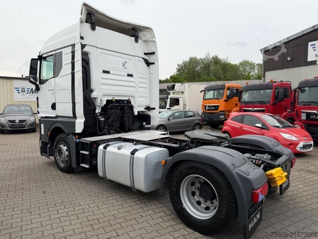 Camion de matières dangereuses MAN TGX 18 SZM / 4x2 LLS