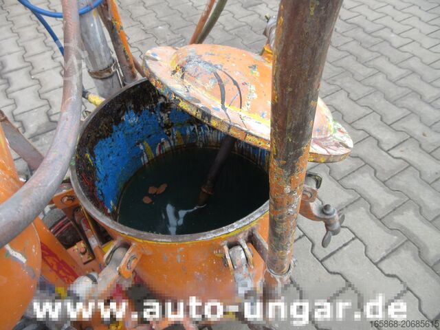 Obeležavanje puta Greggory Roadmarking Straßenmarkiermaschine Graco