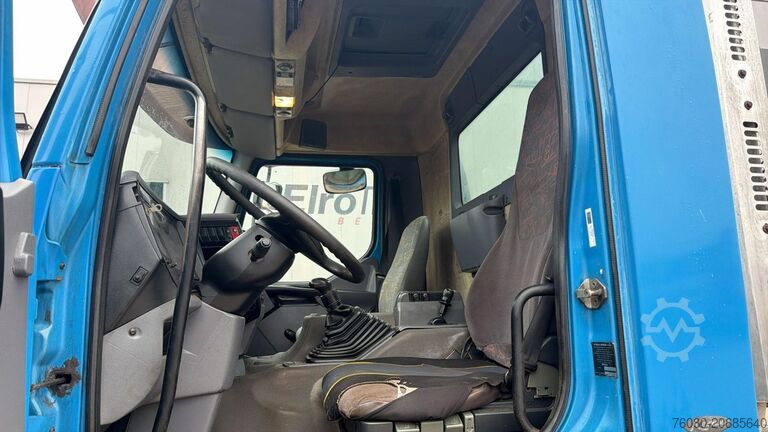 Šasija sa taksijem Renault Kerax 400 (POMPE MANUELLE / LAMES / GRAND PONT ...