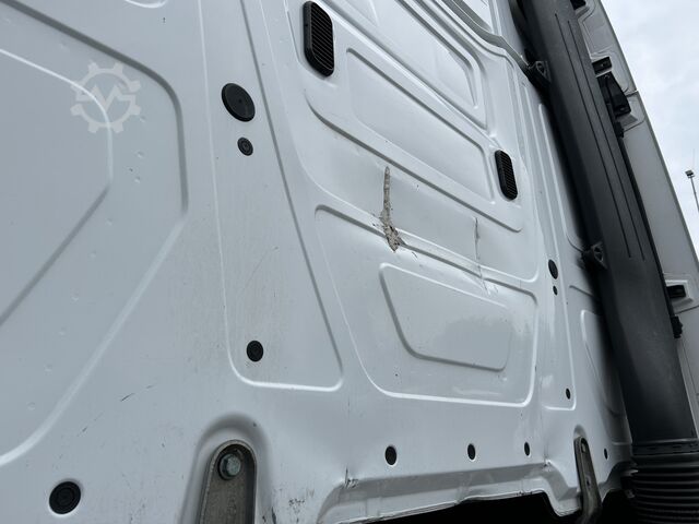 Standard-SZM Mercedes-Benz Actros 1840 Streamspace / 733 dkm / Full Spoile...