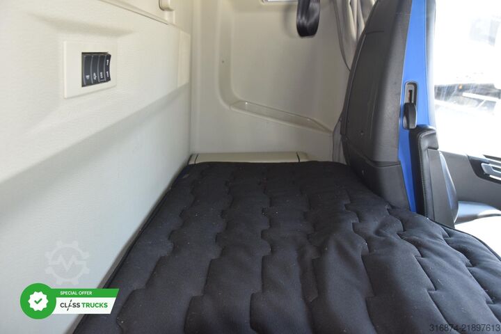Standardowy ciągnik siodłowy VOLVO FH 500 Globetrotter XL Varios