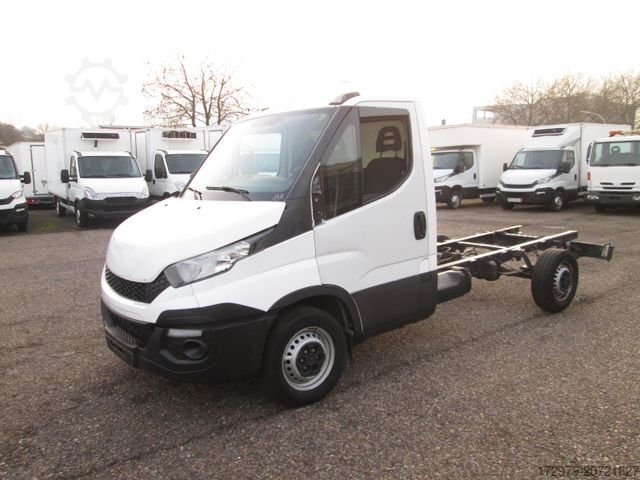 Dodávkový podvozek IVECO 35 S13*Fahrgestell*Ohne Getriebe*