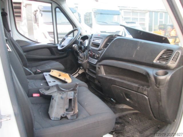 Dodávkový podvozek IVECO 35 S13*Fahrgestell*Ohne Getriebe*