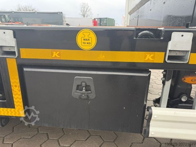 Tieflader-Sattelauflieger KÄSSBOHRER SLAR3 Tele Tiefbett Radmulden metallisiert