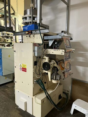 Machine de remplissage et d’emballage BTH 40 BTH 40