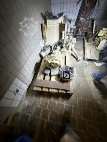 Machine de remplissage et d’emballage BTH 40 BTH 40