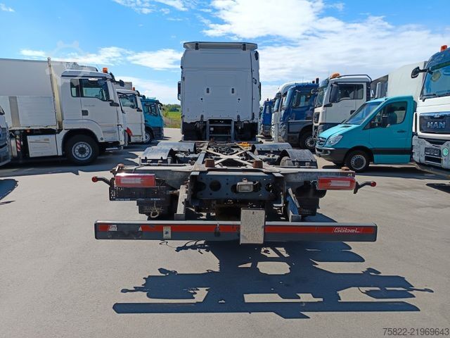 Değiştirilebilir kasalı kamyon MERCEDES-BENZ Actros 2542 / Volumen / German / wenig KM