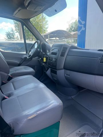 Βαν με ψηλή οροφή VOLKSWAGEN Crafter 2,5 TDI 35 L2H2 Hochdach WEBASTO AHK EU4