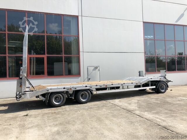 Rimorchio a pianale ribassato Möslein T 3-6,60 VB 3 Achs Tieflader- Anhänger, Luftgefedert, Verbreiterung