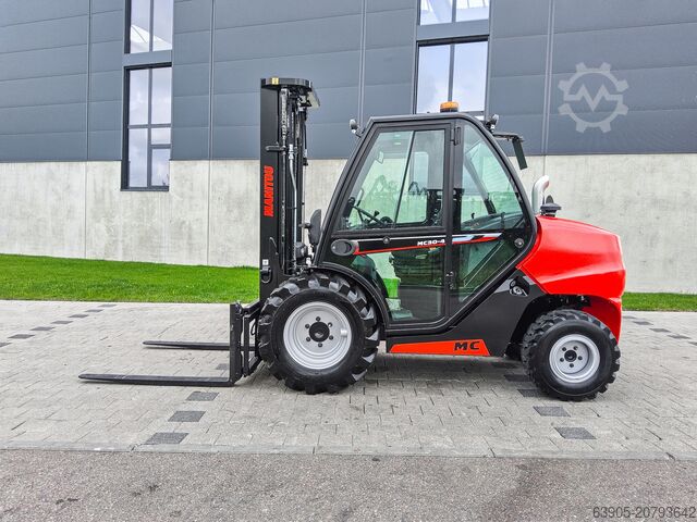 Terreinheftruck Manitou MC 30-4