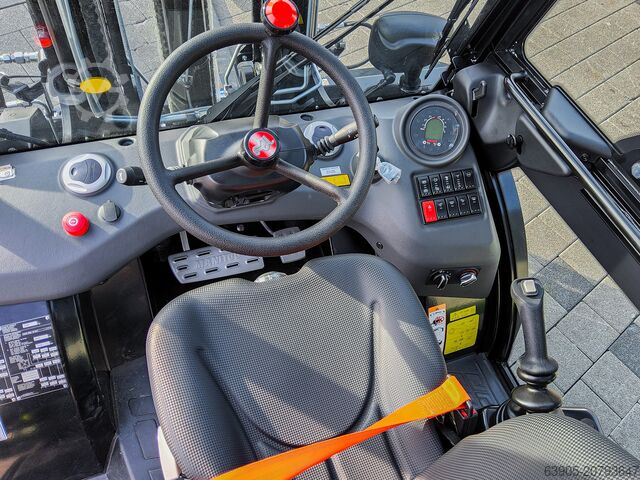 Terreinheftruck Manitou MC 30-4