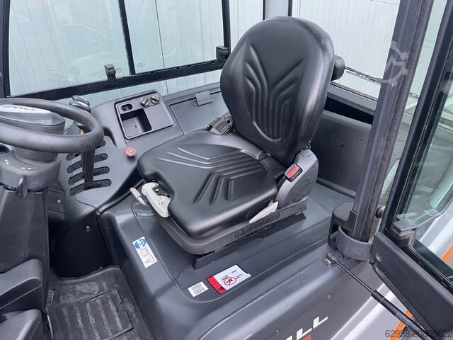 Elektromos négykerekű targonca Still RX60-25