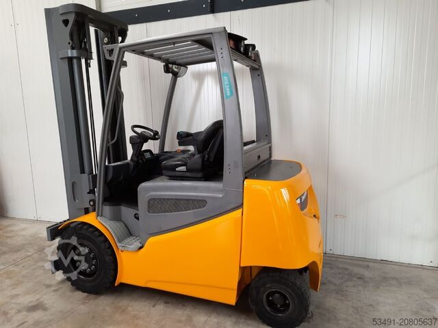 Elektromos négykerekű targonca Jungheinrich EFG540k