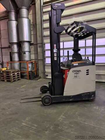 Retrakční vozíky Crown ESR 5000S