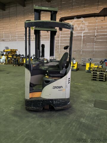 Retrakční vozíky Crown ESR 5000S