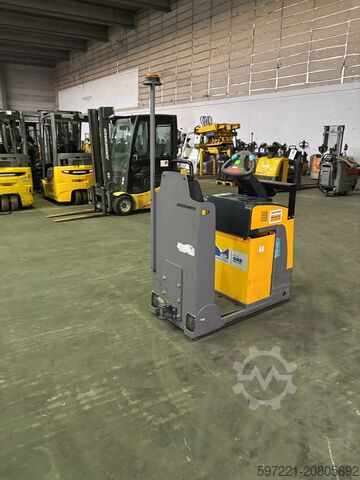 Tažné tahače Jungheinrich EZS 130