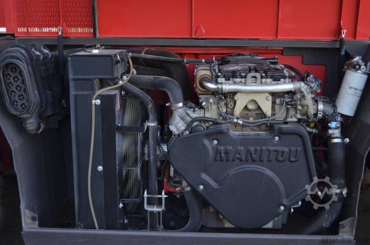 Teleszkópos rakodó Manitou MRT 2550