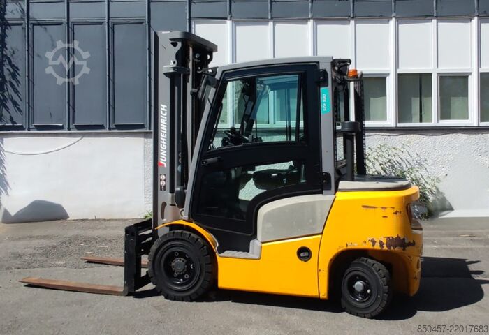 Dieselové vysokozdvižné vozíky Jungheinrich DFG425 5.5m/ 610mh/ 4v