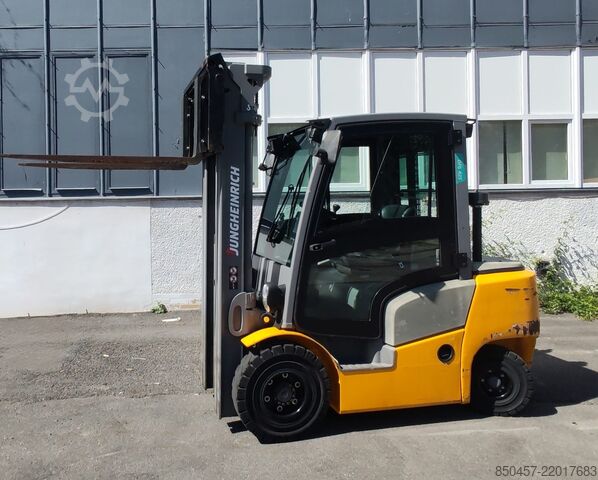 Dieselové vysokozdvižné vozíky Jungheinrich DFG425 5.5m/ 610mh/ 4v