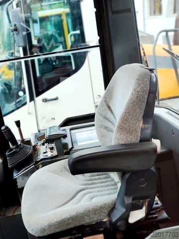Ładowarka kołowa KOMATSU WA 270 Top wie Liebherr 524/538