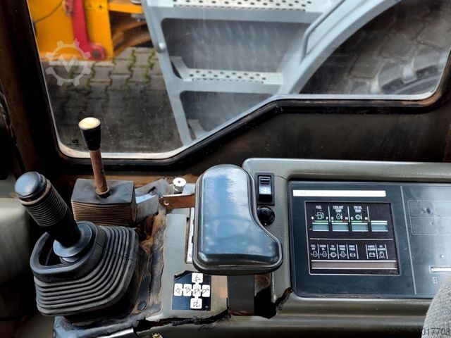 Tekerlekli yükleyici KOMATSU WA 270 Top wie Liebherr 524/538
