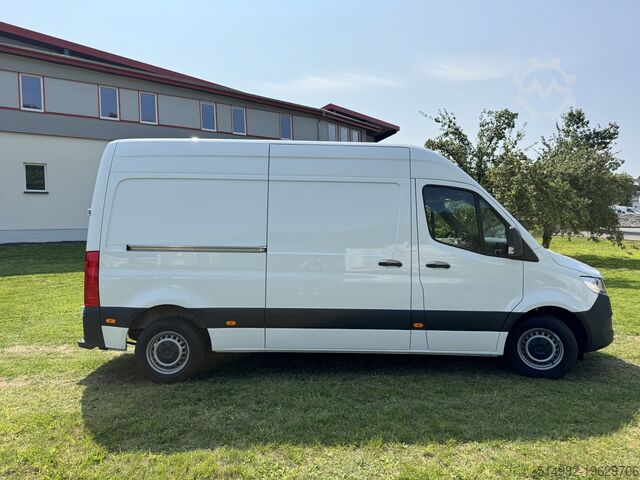 Fourgonnette Mercedes-Benz Sprinter III 214 L2H2