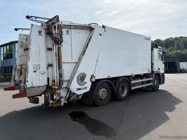 Vuilniswagen MERCEDES-BENZ Actros 2533 6x2 MP3 Zoeller XL
