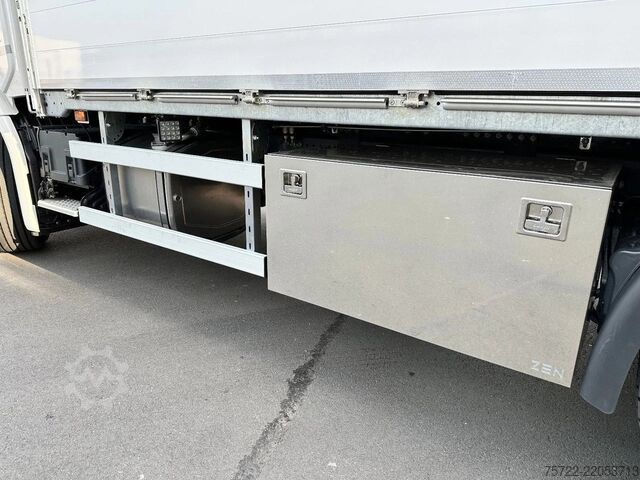 Yükleme platformu Scania R560 6x2-4 BL Baustoff-Pritsche FASSI 2.24