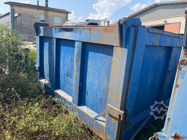Container cu cârlig  CONTAINER SCARRABILE USATO A CIELO APERTO