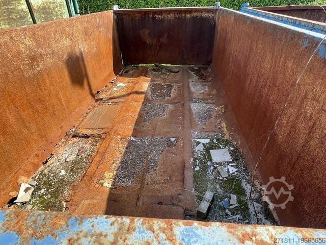 Container cu cârlig  CONTAINER SCARRABILE USATO A CIELO APERTO
