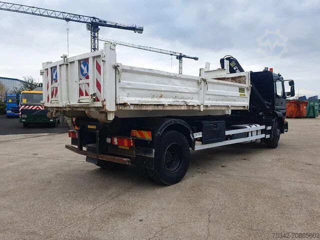 Crane truck Mercedes-Benz Atego 1928