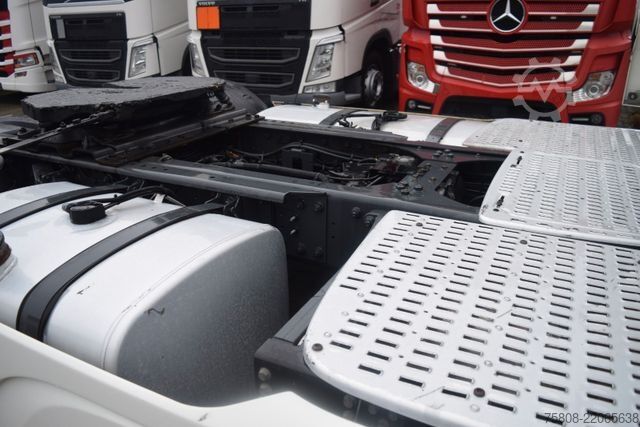 Standard trækkerunit DAF XF460 SSC 2Tanks Standklima ACC LDWS
