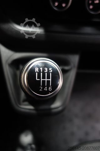 Minibus NISSAN Primastar Kastenwagen L2 H2 3,0t Tüv Service Neu