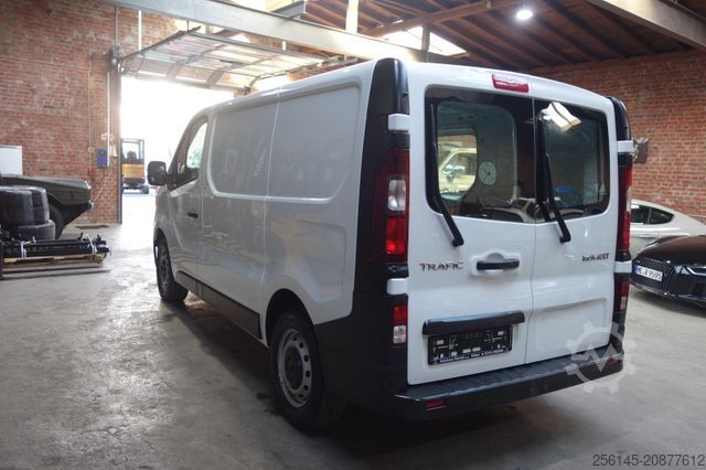 Minibus RENAULT Trafic Kasten L1H1 Tüv Neu 1Hand Klima Tempomat