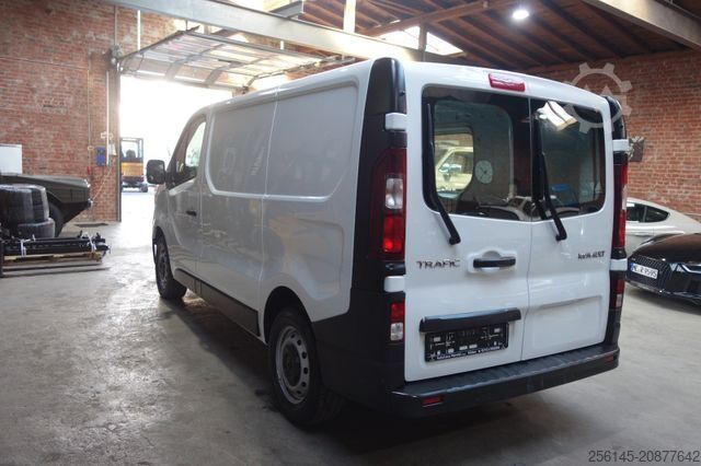 Bestelwagen RENAULT Trafic Kasten L1H1 Tüv Neu 1Hand Klima Tempomat