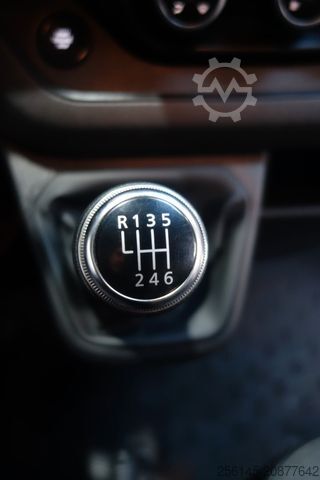 Bestelwagen RENAULT Trafic Kasten L1H1 Tüv Neu 1Hand Klima Tempomat