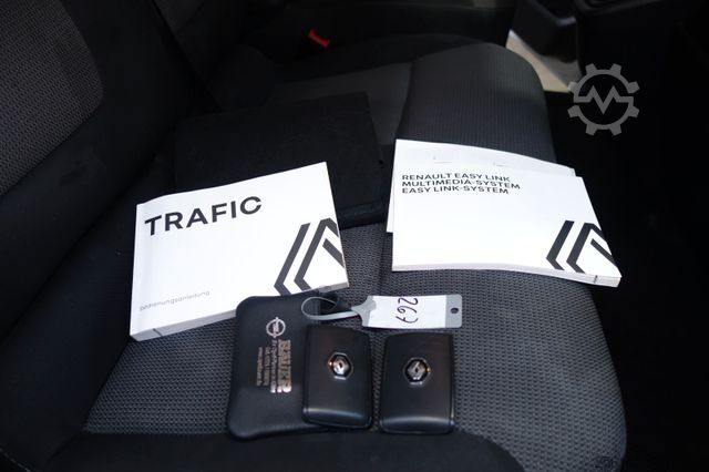 Bestelwagen RENAULT Trafic Kasten L1H1 Tüv Neu 1Hand Klima Tempomat