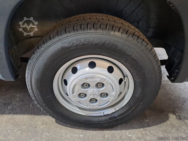 Minibus PEUGEOT Boxer Kasten L1 H1 Klima Kamera Tempo Tüv E6