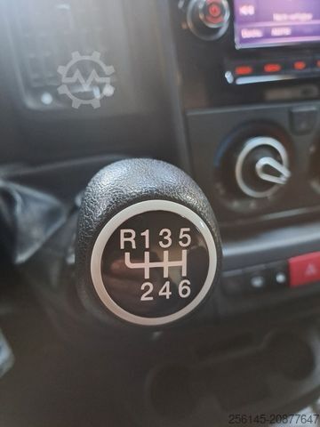 Minibus PEUGEOT Boxer Kasten L1 H1 Klima Kamera Tempo Tüv E6