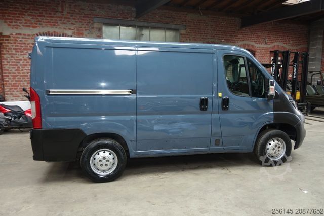 Minibus PEUGEOT Boxer Kasten L1 H1 Klima Kamera Tempo Tüv E6